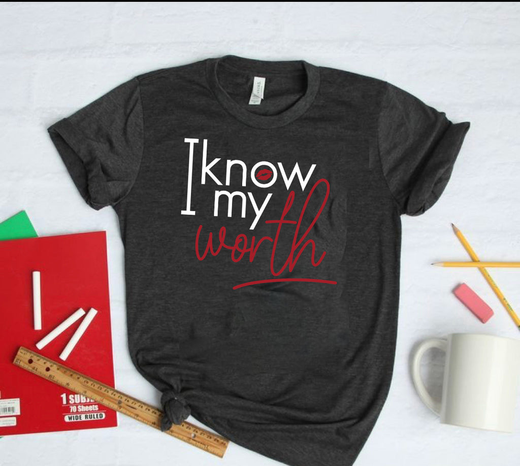 I know my worth - Black t-shirt with red glitter